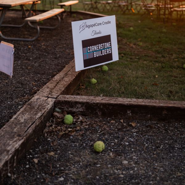 Signs_at_an_outdoor_event